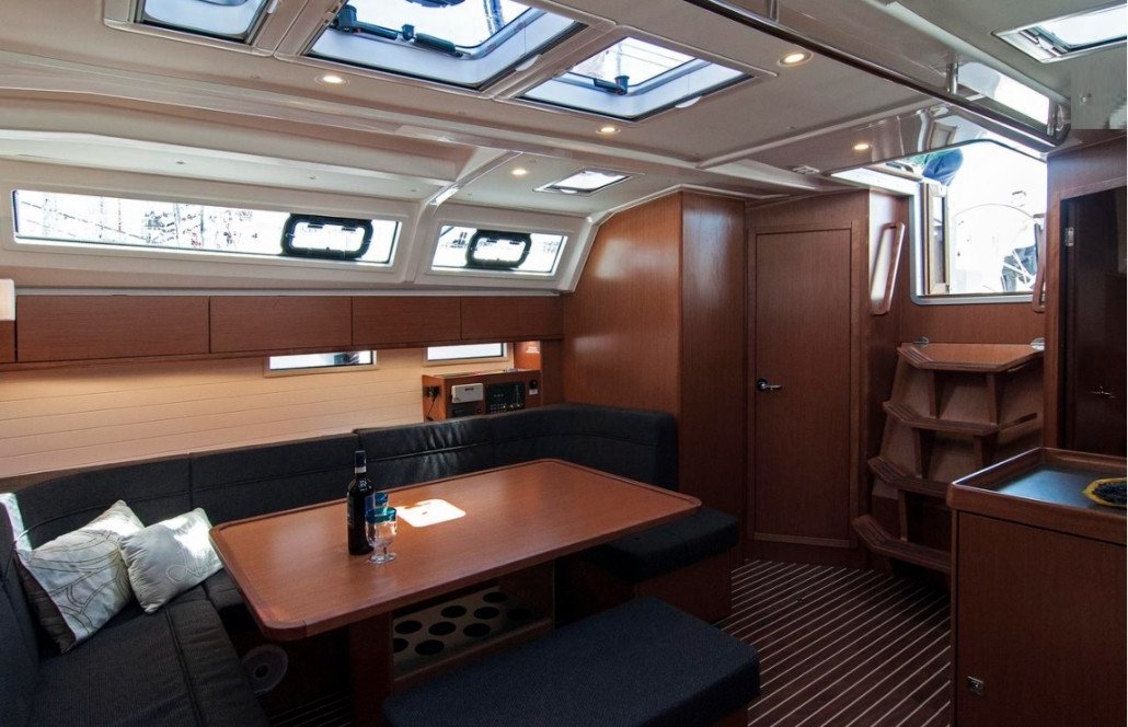 Bavaria Yachts - 4 cabins