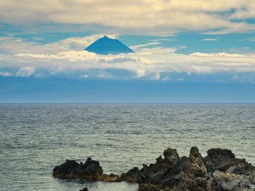 Segelabenteuer durch die Azoren: Navigation und Natur im Atlantik