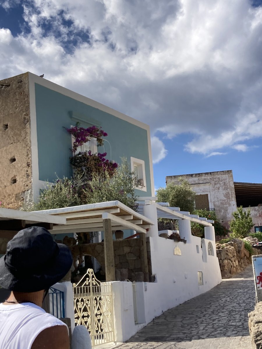 Learn to sail in the Aeolian Islands