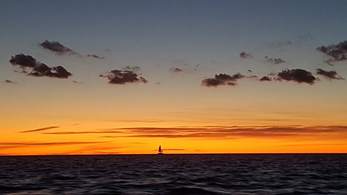 Erkunden Sie wilde Küsten und weiße Sandstrände