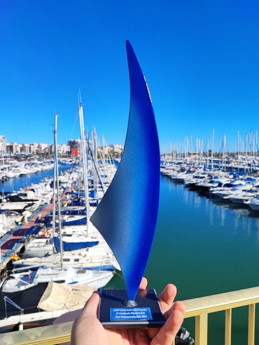 Regata Liga Garvalín a Santa Pola, Velieri nella regata Liga Garvalín a Santa Pola, Velieri in movimento nella regata Liga Garvalín a Santa Pola, Velieri sulla linea di partenza della regata Liga Garvalín a Santa Pola, Velieri che attraversano la linea di