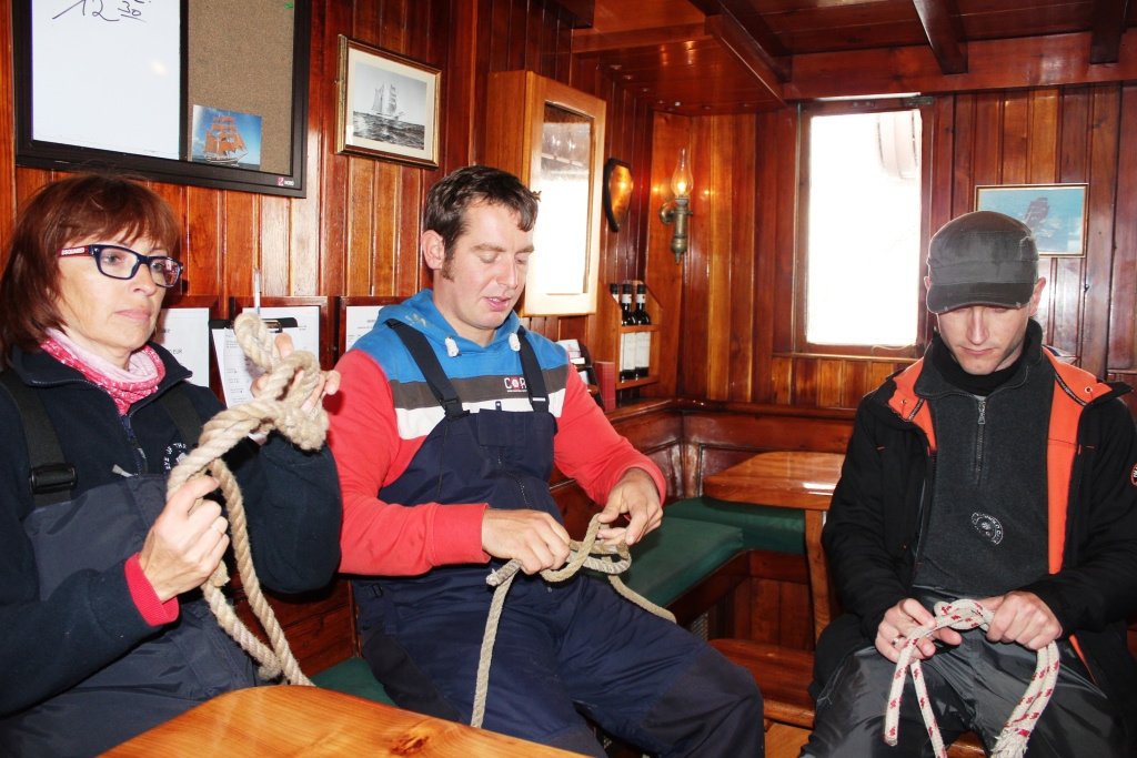 Eye_of_the_Wind__people_aboard_03