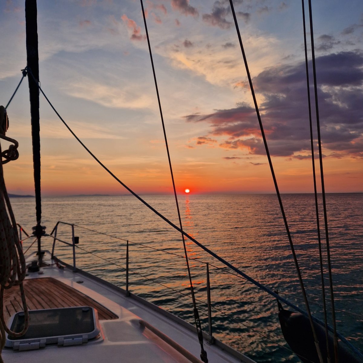 Sail through the waters of Ithaca and Lefkada