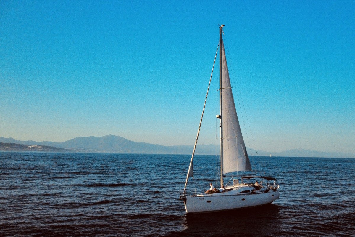 Explore the coasts of Sotogrande by boat