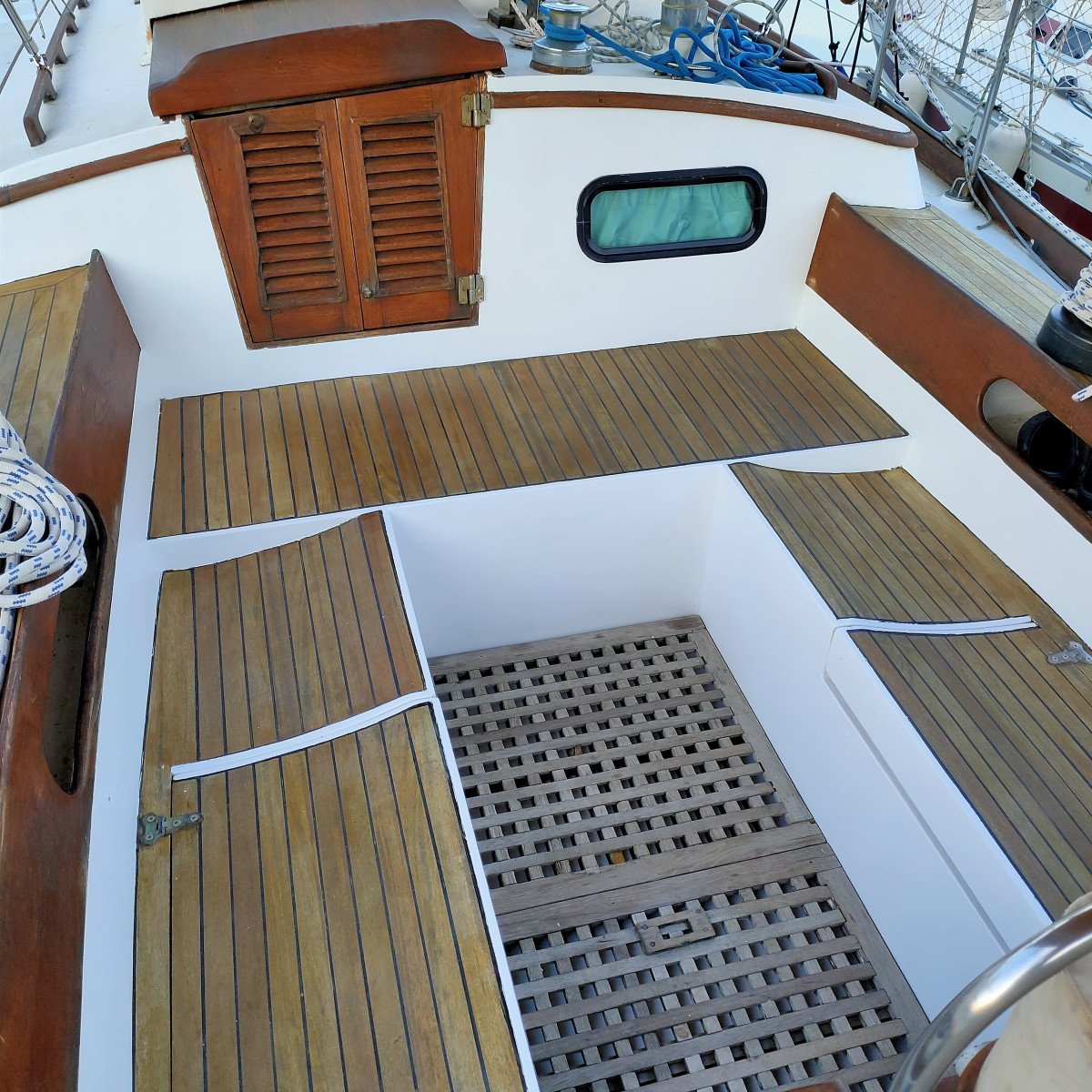 Boat trip to capture the marine landscape