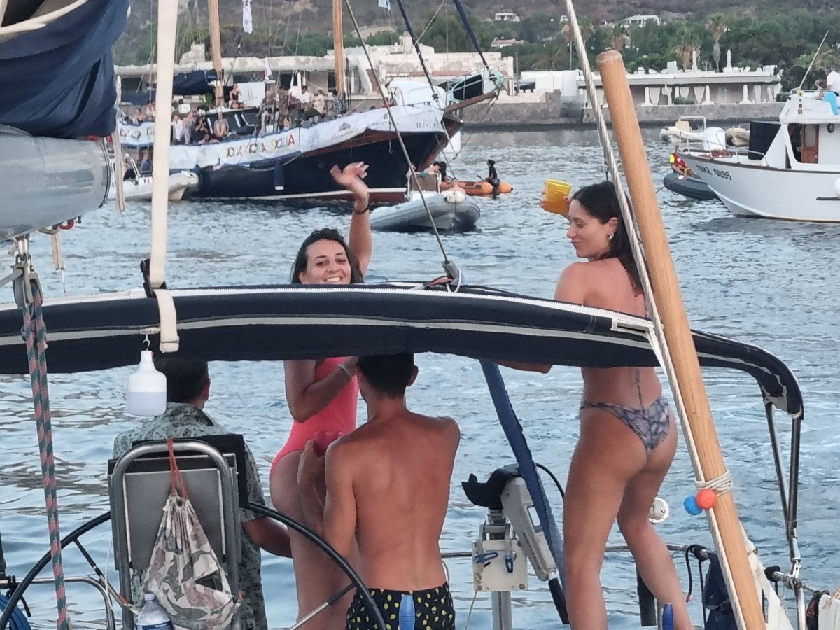 Una settimana di navigazione alle Isole Eolie