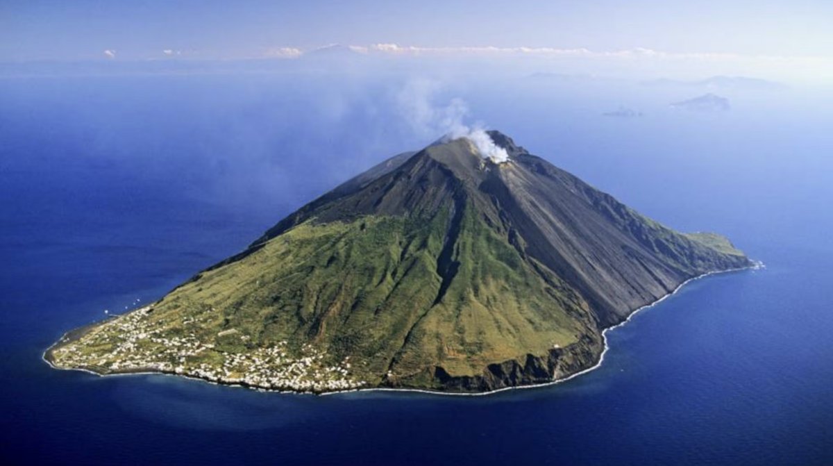 A week sailing the Aeolian Islands