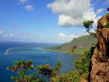 Five days around French Polynesia in a catamaran with everything included