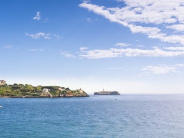 Navega en un espectacular velero por la bahía de Santander