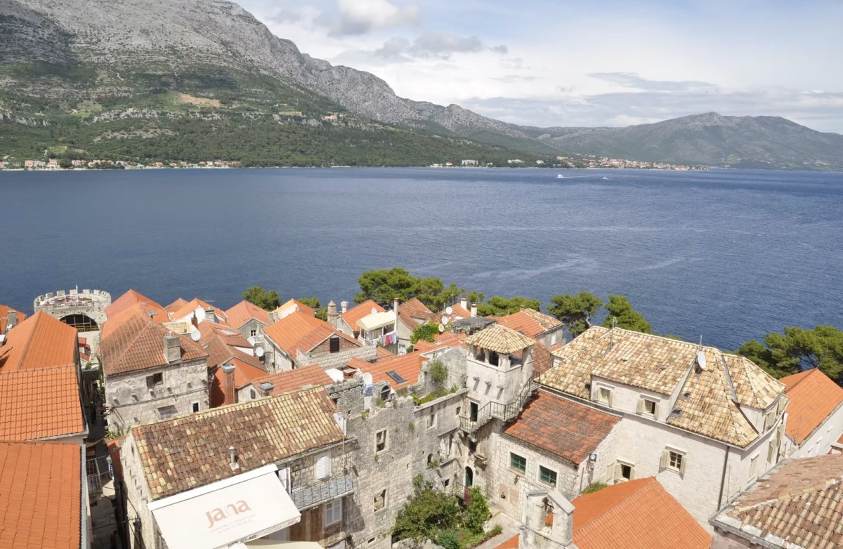 Sailing through the Croatian islands