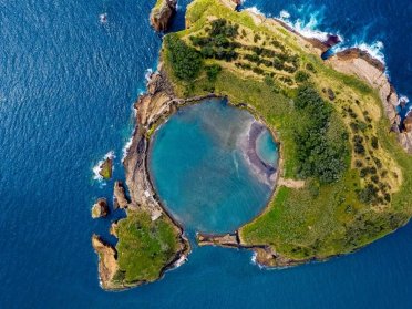 Viaje en catamarán de 8 días por las islas Azores