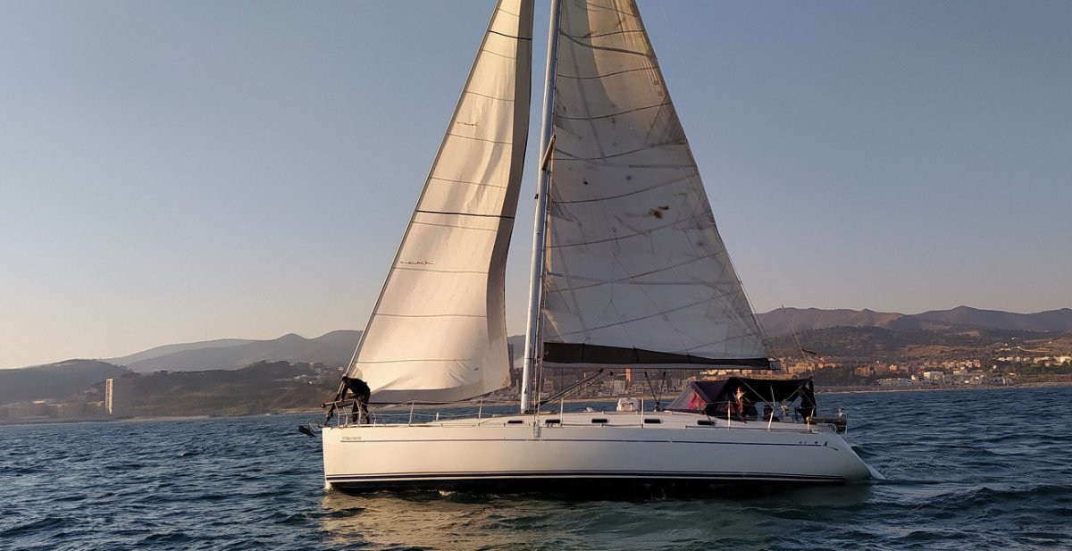 Dufour Yachts - DUFOUR 38
