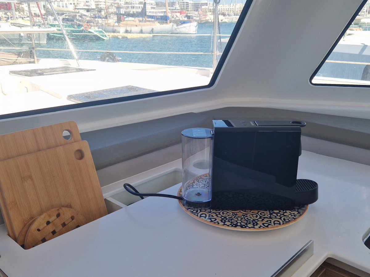 Catana - 12.31 {{i18n.meters}}