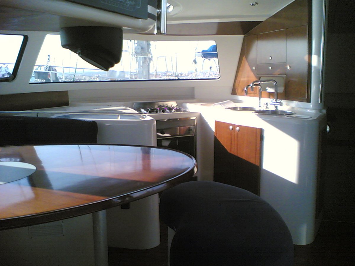 Catamaran - Fountaine - 2003