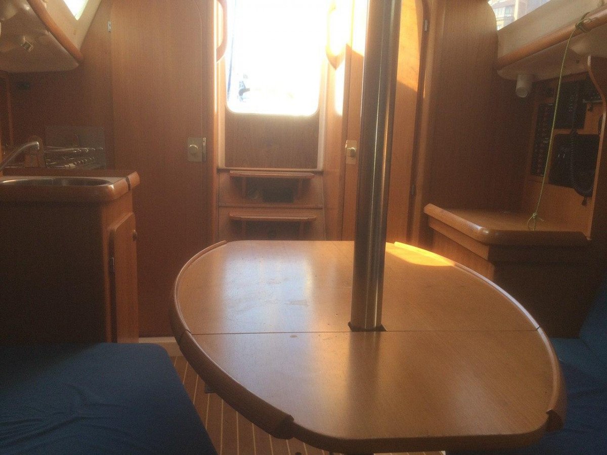 Explore the waters of Gijón with a bareboat charter