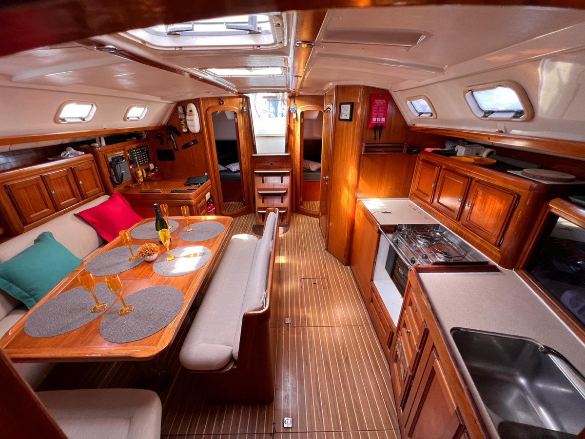 Sailboat - Dufour Yachts - 2000