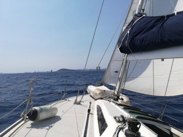 Sailboat sailing trips around Maresme and Barcelona