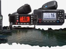 Aprender a comunicarse con otros barcos en la práctica de Radio PER en Málaga