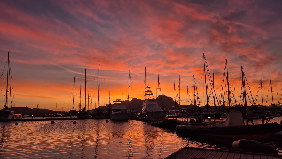 Excursión en catamaranes desde el Caribe al Mediterráneo