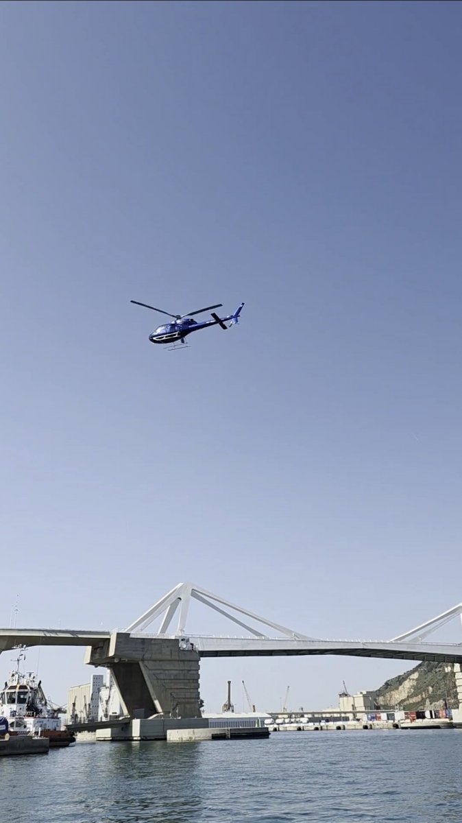 Hafen von Barcelona vom Meer aus gesehen