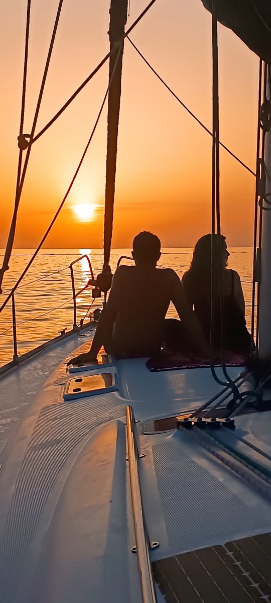 An unforgettable sailboat tour