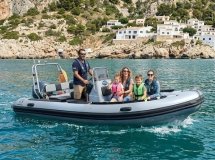Escapada en barco por el mar en Vilanova i la Geltrú