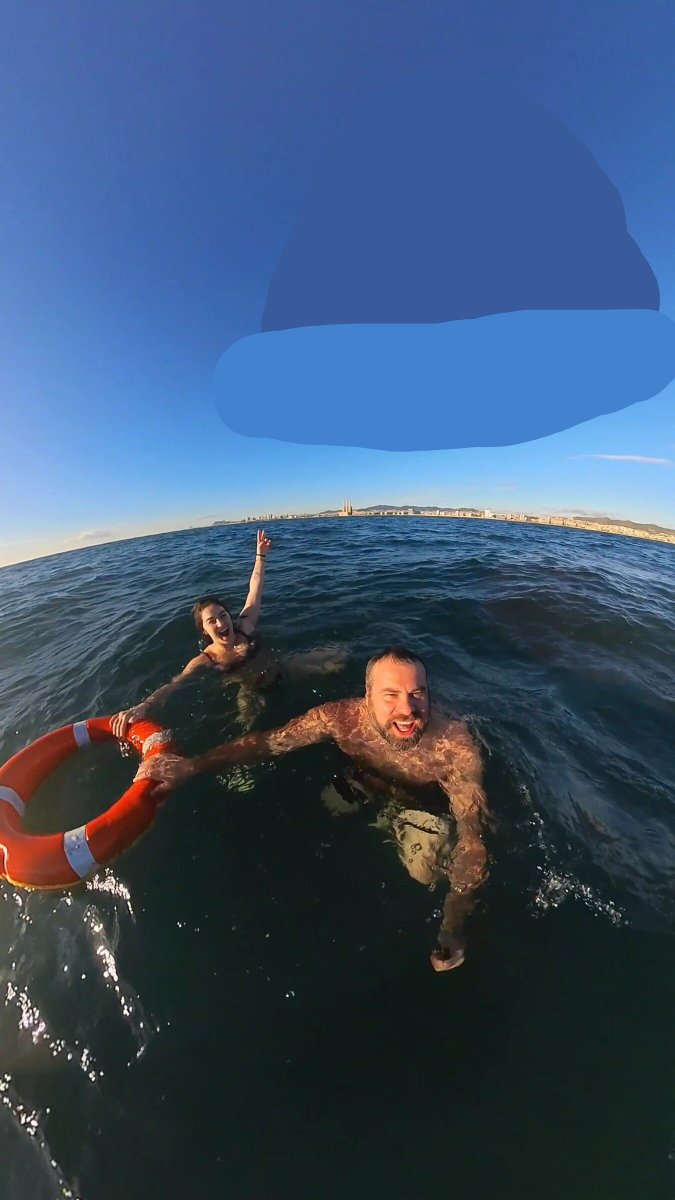 Salida en barco desde Badalona con baño en el mar. ¿Te atreves?