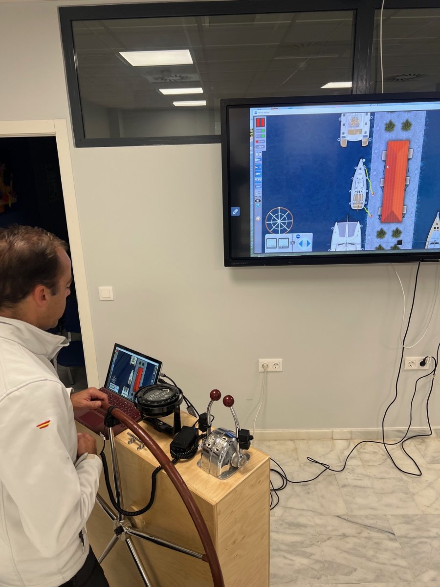 Navigation course in the port of Huelva