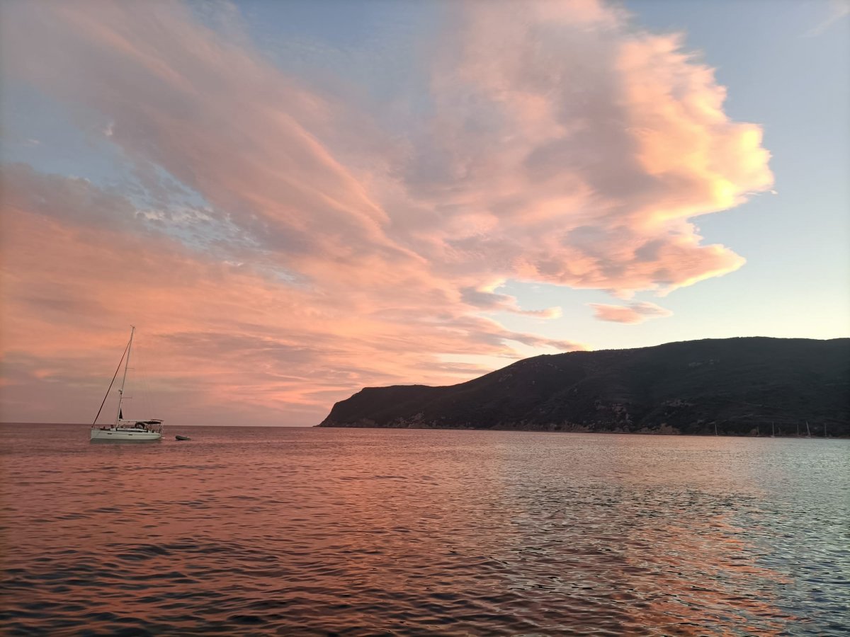 La belleza natural de las Islas Flegree y Pontine