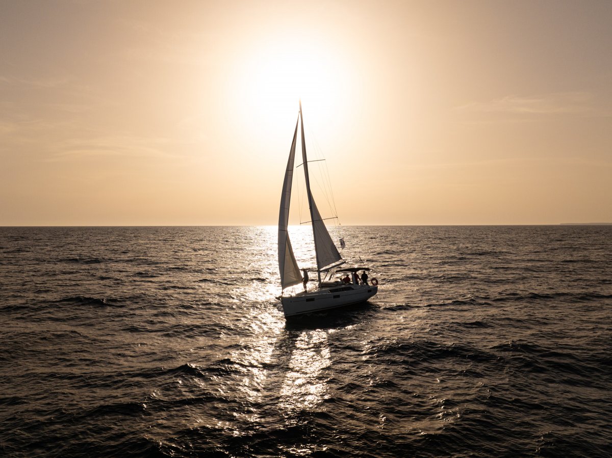 Rediscover the beauty of the Costa Brava with our Advanced Sailing Workshop