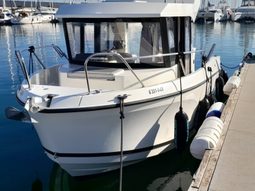 Quicksilver - Pilot house 705