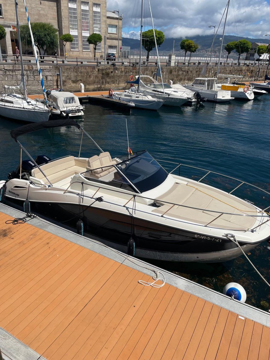 Quicksilver - ACTIV 875 SUNDECK