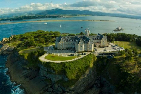 Excursión en velero por la bahía de Santander, Mouro y Santa Marina