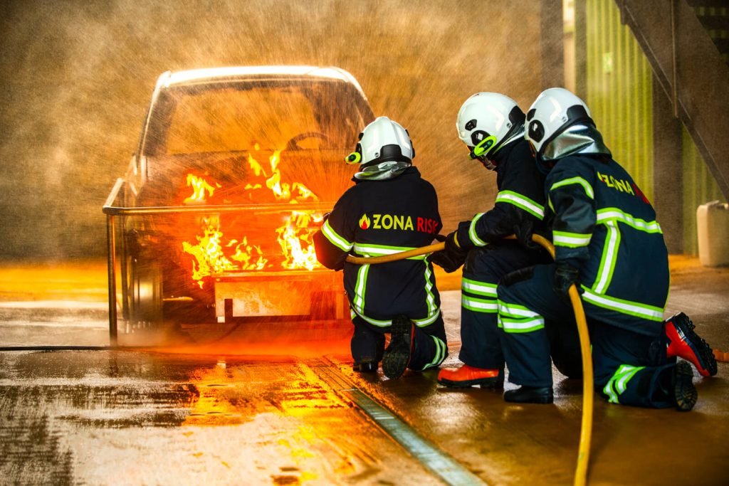Addestramento per la sicurezza marittima a Barcellona