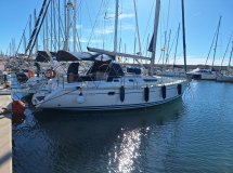 Salida de 4 horas a vela desde El Masnou para disfrutar y aprender navegando