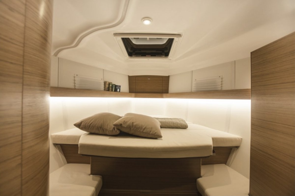 Elan Marine - 4 cabins