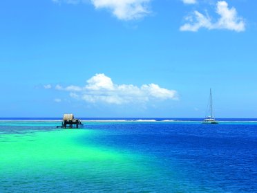 5 días y 4 noches desde Raiatea a Bora Bora en un viaje en catamarán con todo incluido