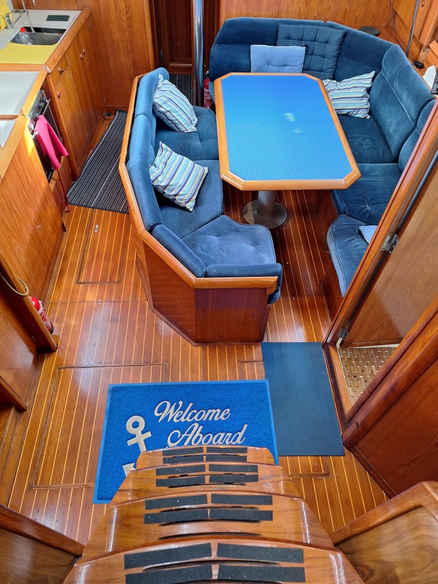 Aprende a navegar en un barco de vela en El Masnou