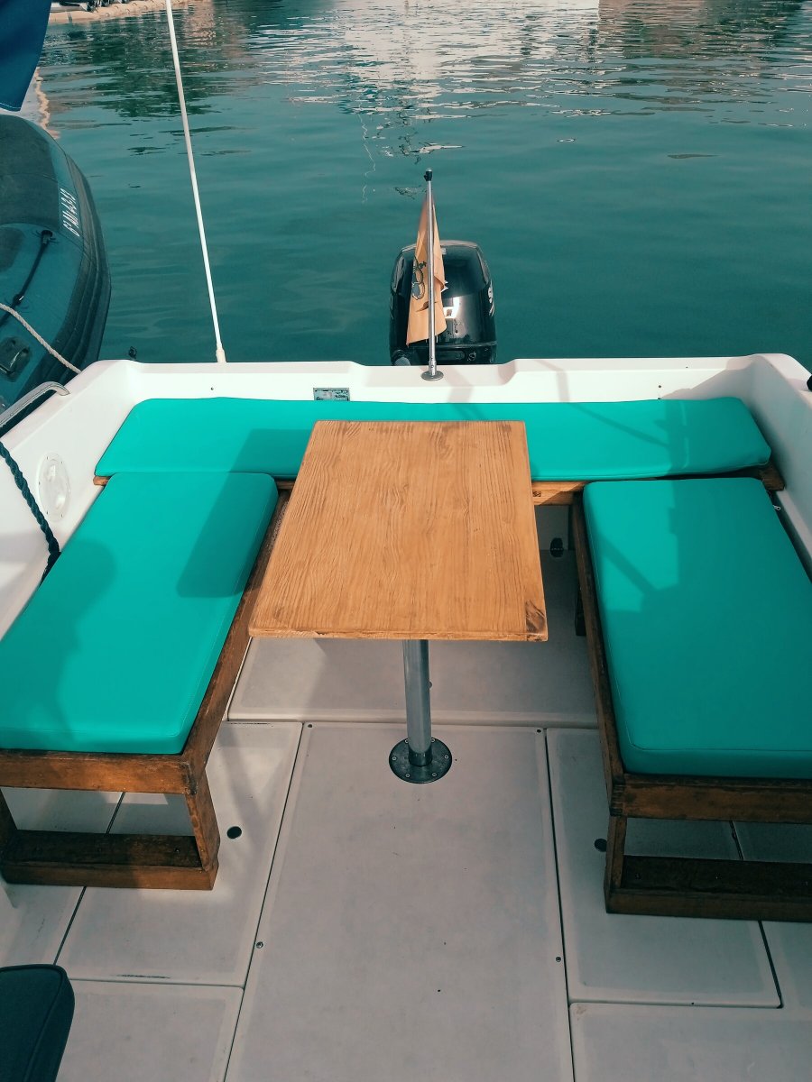 Explore the coasts of Cabo de Gata by boat