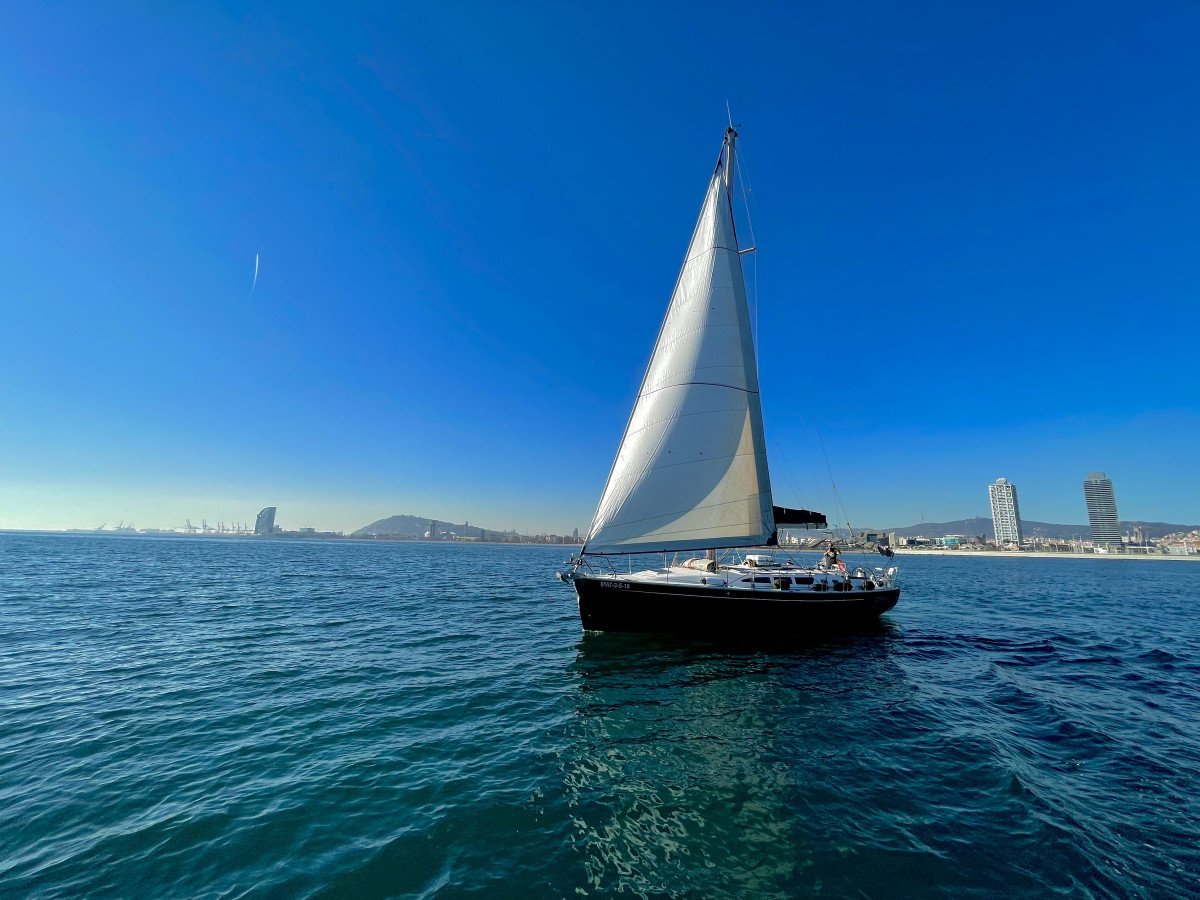 Sailboat ride in Badalona