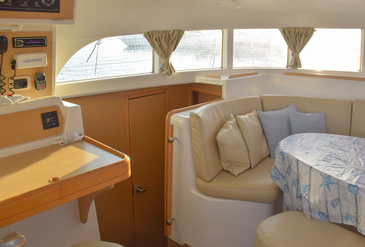Catamaran - Lagoon - 3 baths