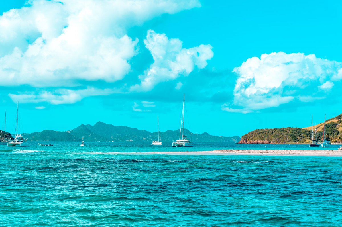 Erkunden Sie die klaren und warmen Gewässer der Karibikinseln