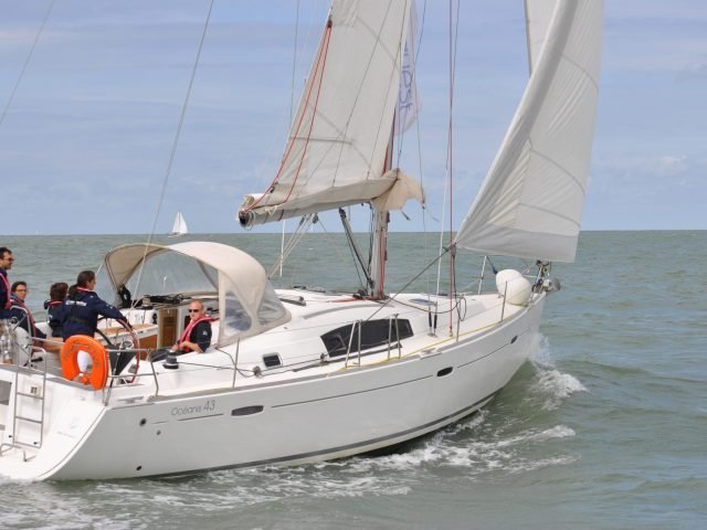 Bénéteau - Oceanis 43