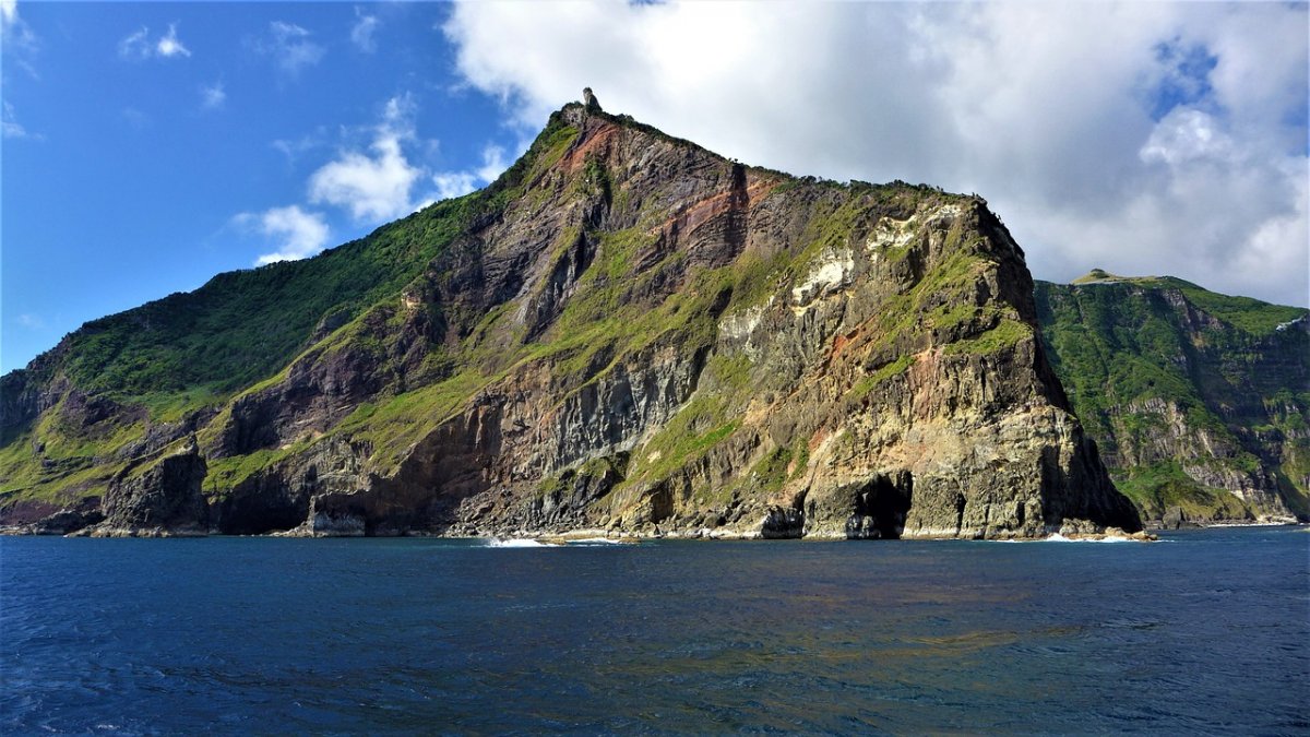 Velero en las Azores: Navega por el Atlántico y conecta con la naturaleza