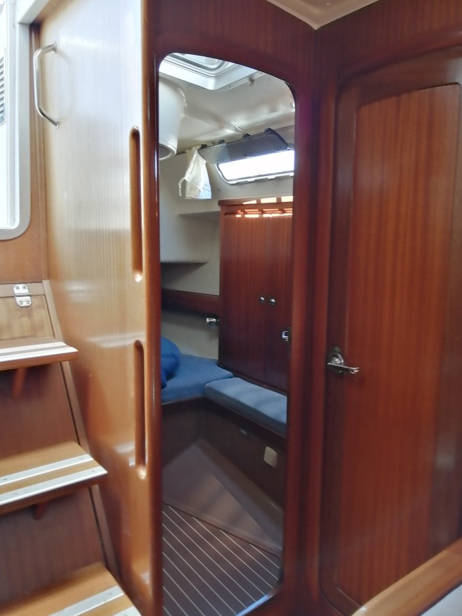 Naviga a Valencia: impara a manovrare un velero e goditi la natura