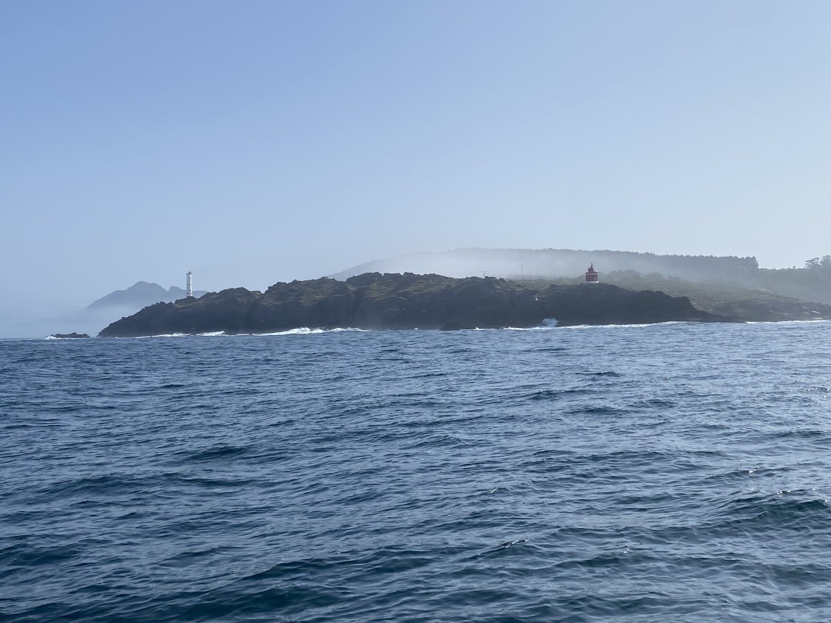 Explore the Galician coasts on a sailing trip