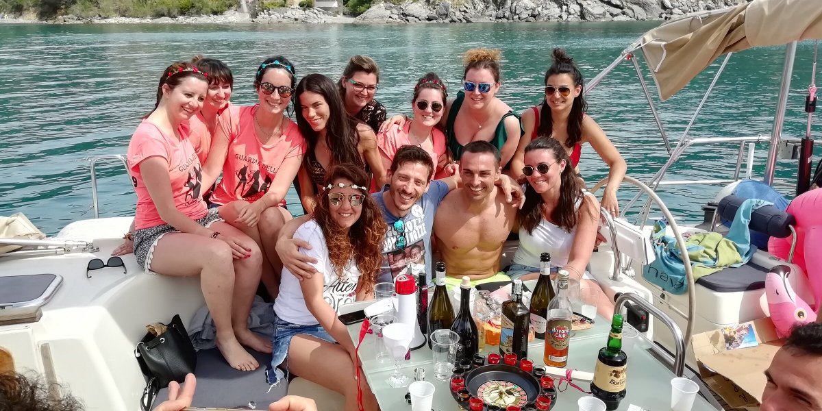 Viaggio in barca di andata per Arcipelago della Maddalena e Corsica