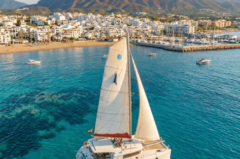 Travesía de Altura en catamarán por el Mediterráneo de Barcelona a Estepona