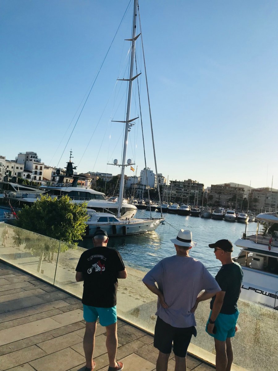 Esplora le coste di Maiorca