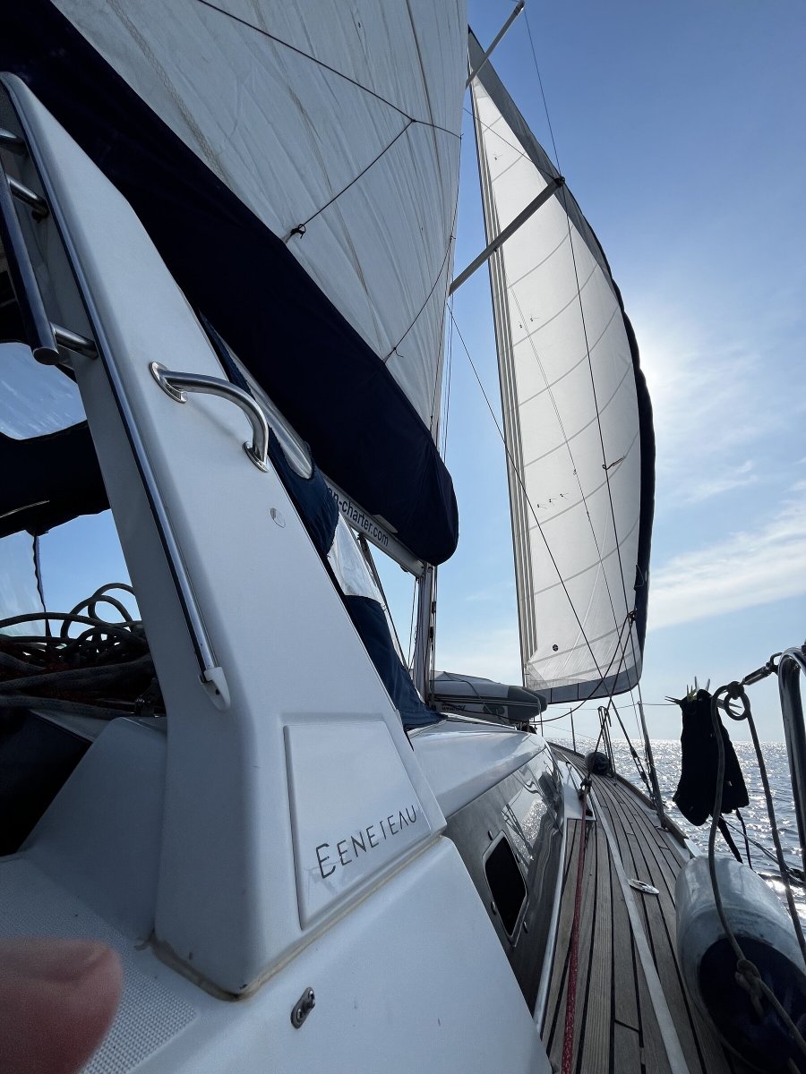 Sailboat - Bénéteau - 8 people